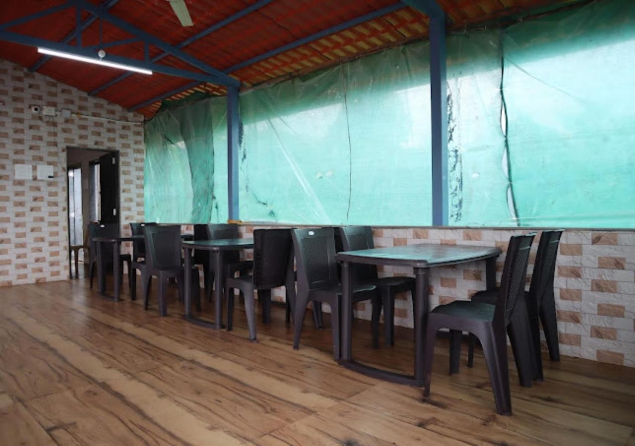 Sea King Beach Resort Ganpatipule Luaran gambar