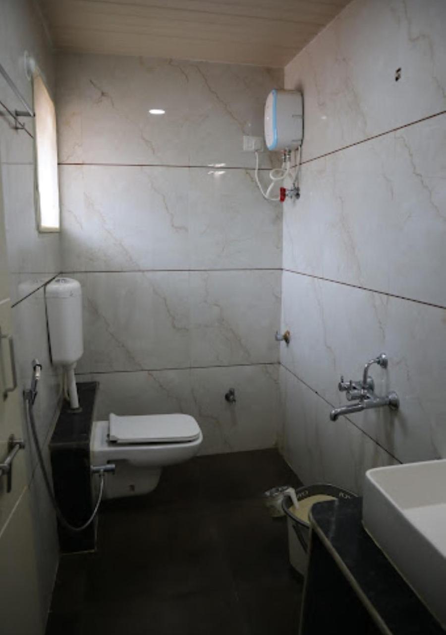 Sea King Beach Resort Ganpatipule Luaran gambar